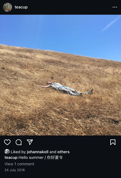 a plane is on the ground with a sky background teacup Hello summer / (RUBS

View 1 comment
24 July 2016