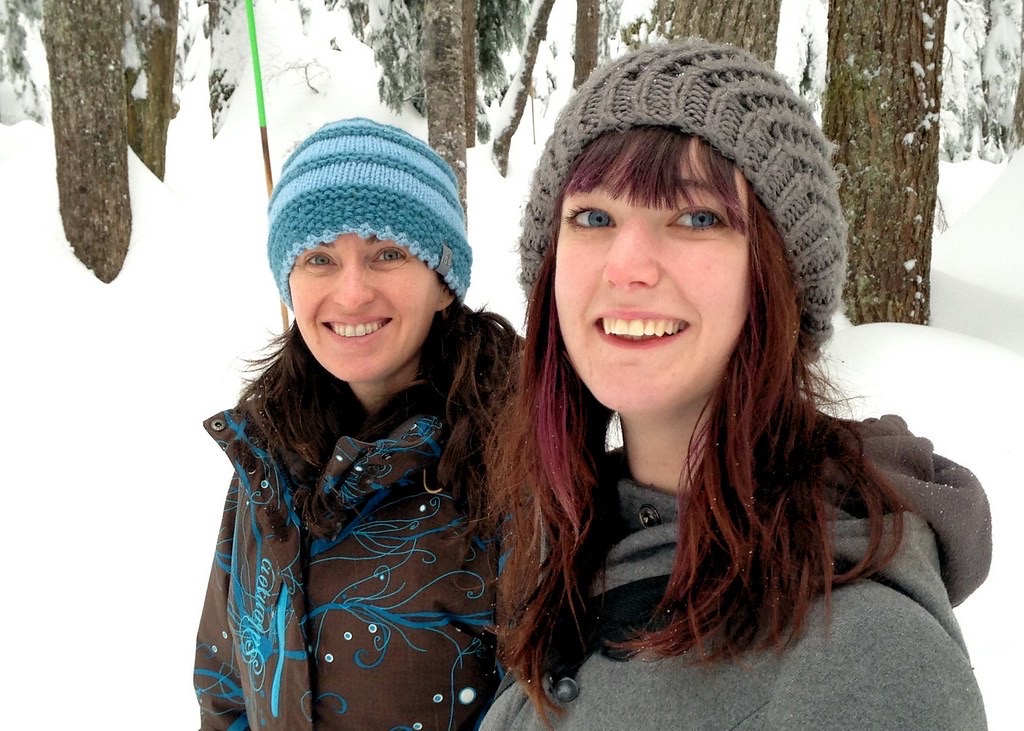 two women in the snow ace

ef Phiecapiy 35